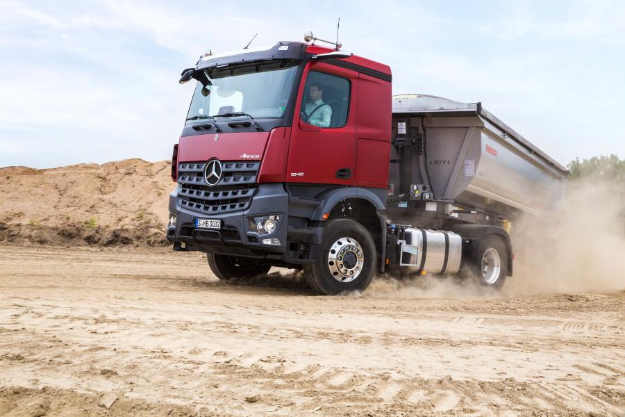  Mercedes-Benz Arocs 1845 LS 2018 года  (фото 8 из 16)
